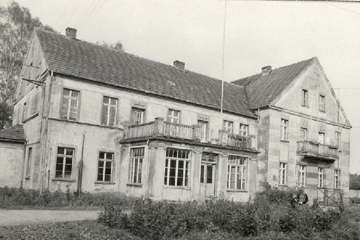 Pałac w Zgojewie 1981